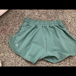 Lululemon hotty hot size 2